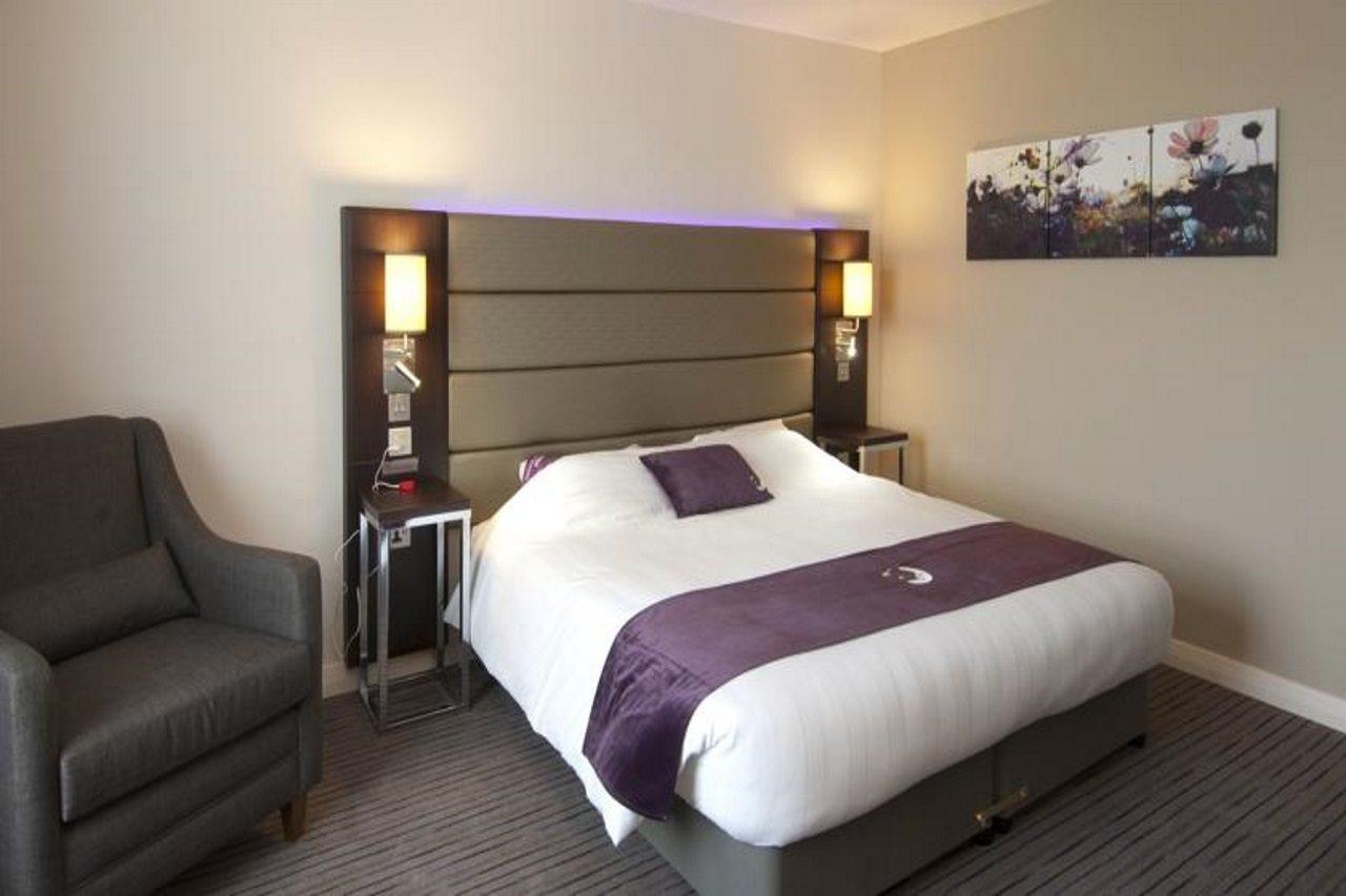 Premier Inn London Greenford Extérieur photo