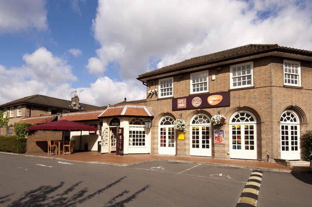 Premier Inn London Greenford Extérieur photo