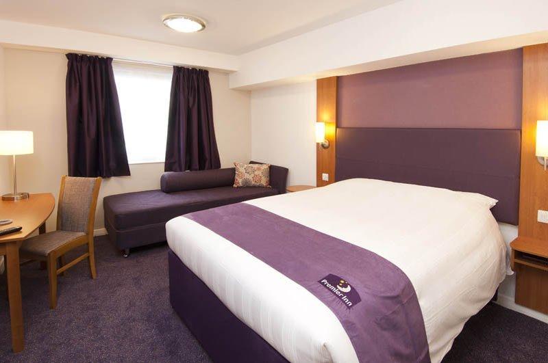 Premier Inn London Greenford Extérieur photo