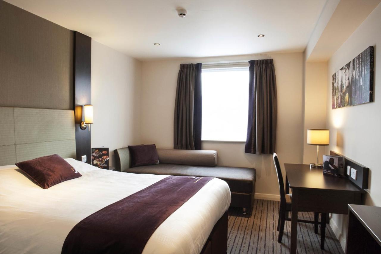 Premier Inn London Greenford Extérieur photo